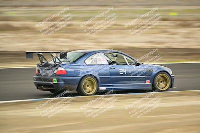 media/Jan-26-2025-CalClub SCCA (Sun) [[cfcea7df88]]/Group 5/Race/